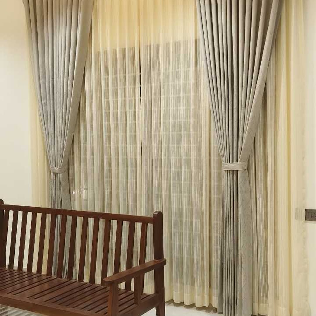 Classic Textured Dual-Layer Curtain